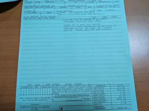 Certified 2023 Cadillac XT4 Luxury w/ Cold Weather Package image 3