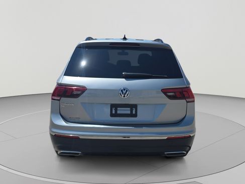 Used 2021 Volkswagen Tiguan SE FWD image 4