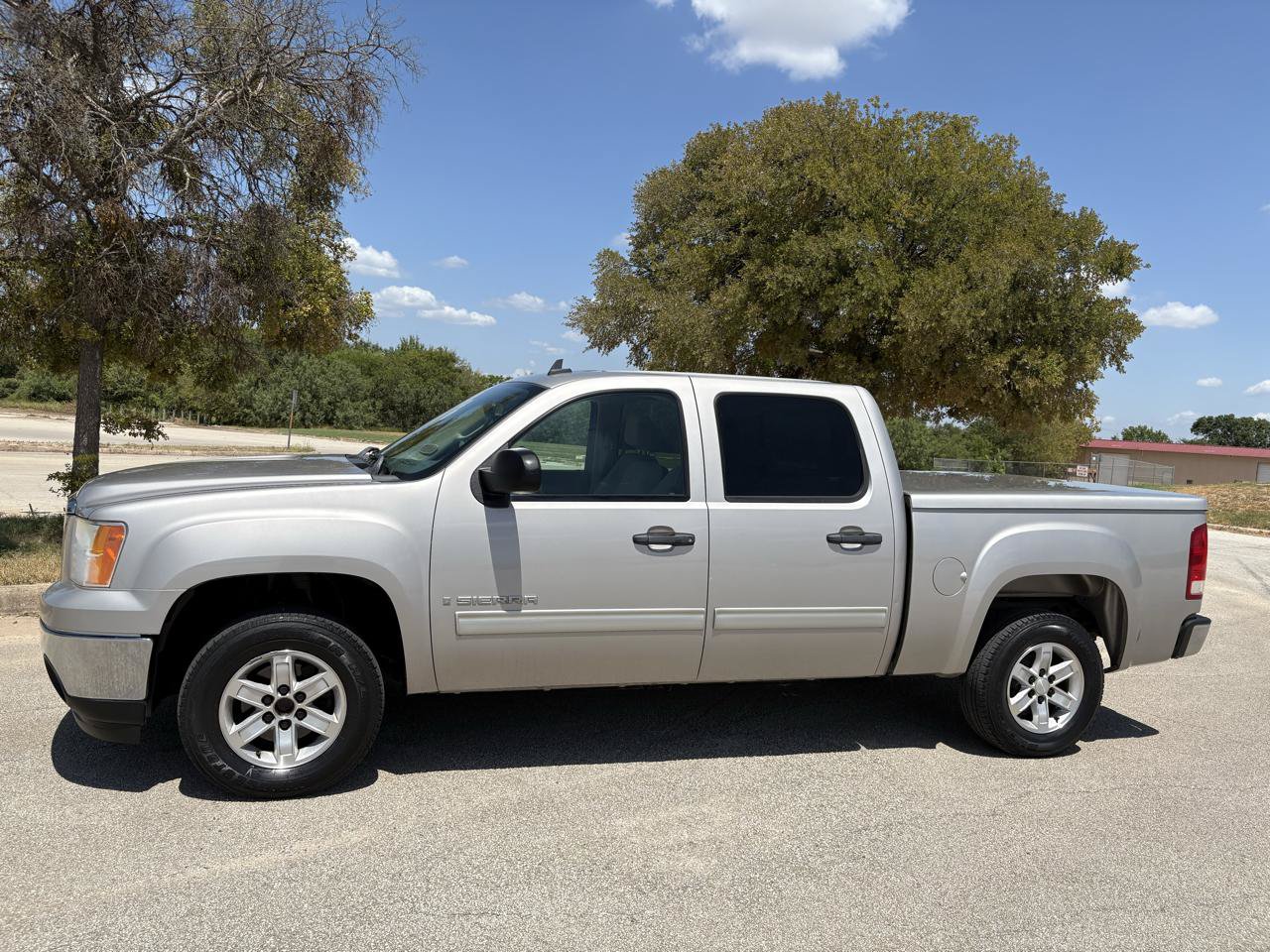 Used 2009 GMC Sierra 1500 SLE w/ Power Pack Plus RWD image 4