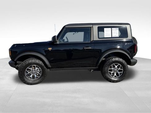 Used 2024 Ford Bronco Badlands image 2