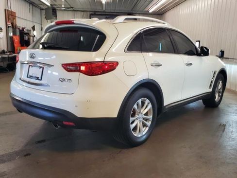 Used 2017 INFINITI QX70 AWD w/ Premium Package image 3
