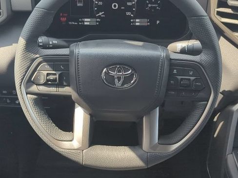 Used 2026 Toyota Tundra Limited AWD/4WD image 9