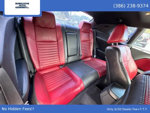 Used 2014 Dodge Challenger SXT image 11