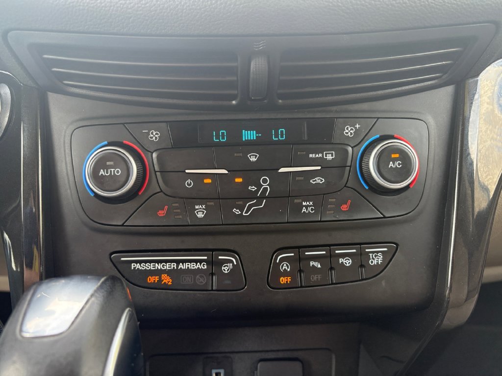 Used 2019 Ford Escape Titanium FWD image 17