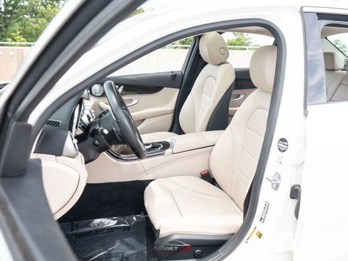 Used 2021 Mercedes-Benz C 300 Sedan w/ Premium Package image 12