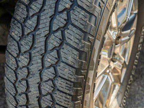 Used 2015 Ford F150 XLT w/ Equipment Group 302A Luxury image 16