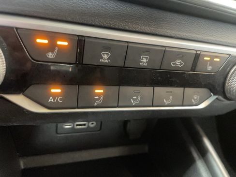 Used 2019 Nissan Altima 2.5 SR w/ SR Premium Package AWD/4WD image 12