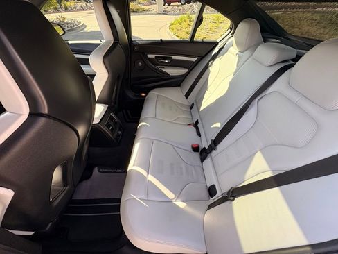 Used 2017 BMW M3 RWD image 28
