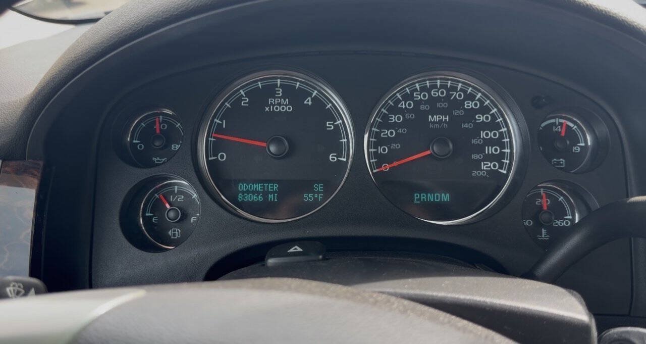 Used 2011 GMC Sierra 1500 Denali AWD/4WD image 18