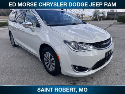 Used 2020 Chrysler Pacifica Limited w/ Advanced Safetytec Group
