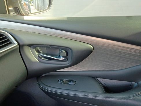 Used 2017 Nissan Murano SV w/ Premium Package FWD image 35