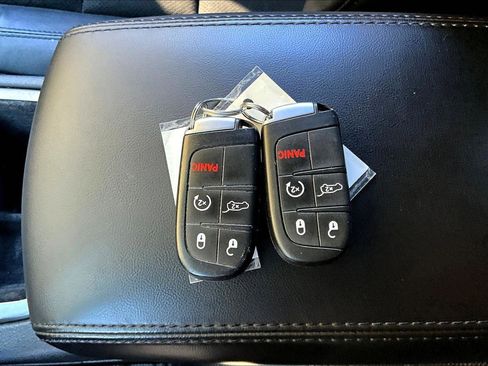 Certified 2021 Jeep Grand Cherokee Laredo X image 11