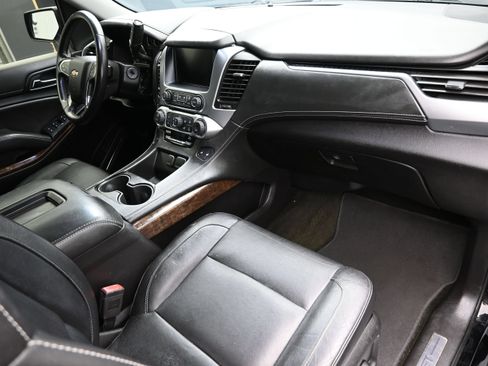 Used 2017 Chevrolet Tahoe LT AWD/4WD image 38