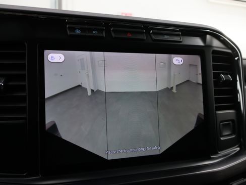 Used 2023 Ford F350 Lariat w/ Chrome Package image 17