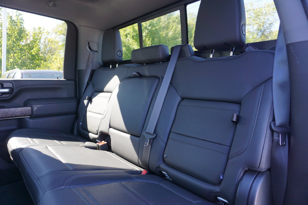 Used 2021 GMC Sierra 3500 Denali w/ Denali Ultimate Package AWD/4WD image 23