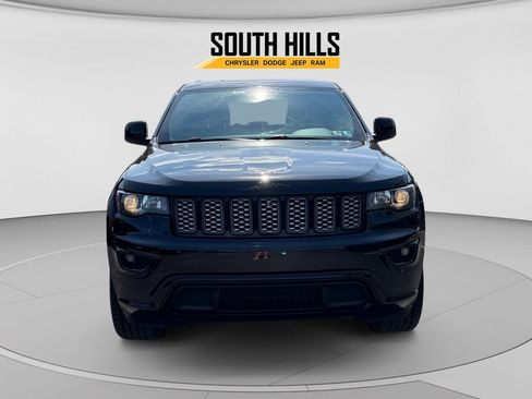 Used 2020 Jeep Grand Cherokee Altitude AWD/4WD image 8