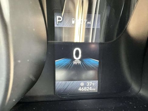 Used 2023 Hyundai Elantra Blue FWD image 30