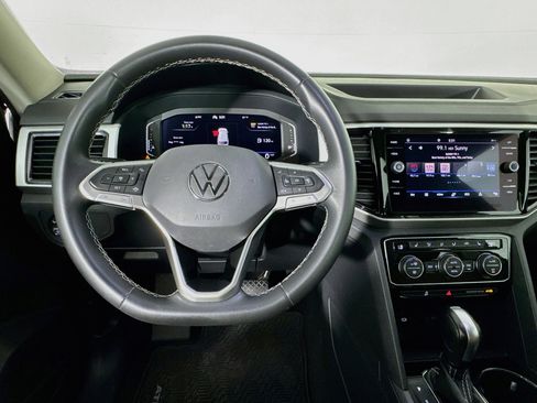 Used 2022 Volkswagen Atlas SE w/ Panoramic Sunroof Package FWD image 10