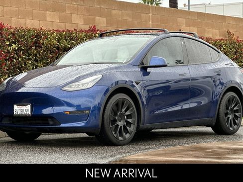 Used 2021 Tesla Model Y Long Range image 8