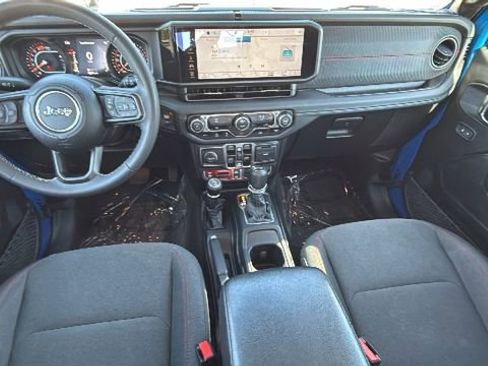 Used 2025 Jeep Wrangler Unlimited Rubicon AWD/4WD image 26