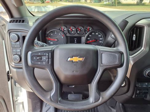Used 2025 Chevrolet Silverado 3500 W/T AWD/4WD image 16