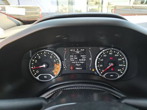 Used 2018 Jeep Renegade Latitude w/ Popular Equipment Group AWD/4WD image 7