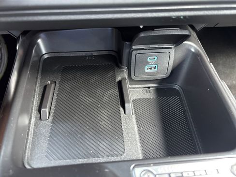 New 2025 Ford Bronco Base image 23