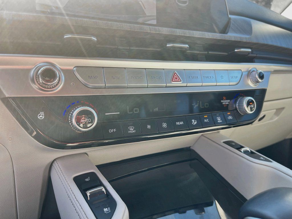 Used 2025 Kia Telluride EX AWD/4WD image 16