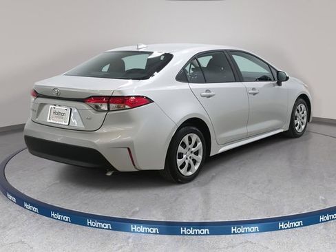 Certified 2025 Toyota Corolla LE image 5