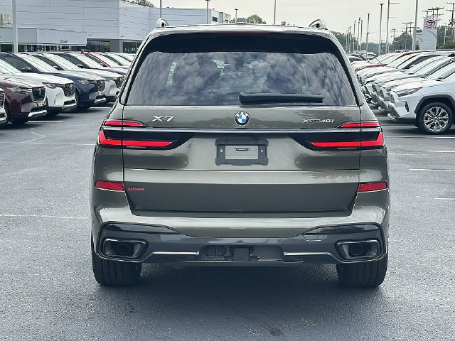 Used 2024 BMW X7 xDrive40i w/ M Sport Package AWD/4WD image 7