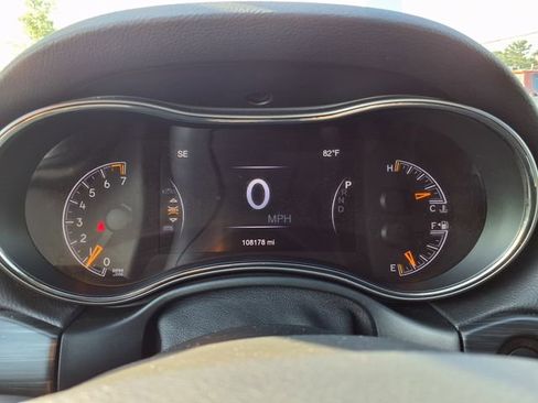 Used 2020 Jeep Grand Cherokee Limited X RWD image 34