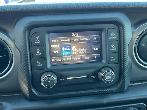 Used 2021 Jeep Wrangler Unlimited Sport AWD/4WD image 15