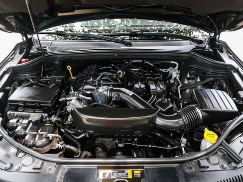 Used 2023 Dodge Durango GT AWD/4WD image 7
