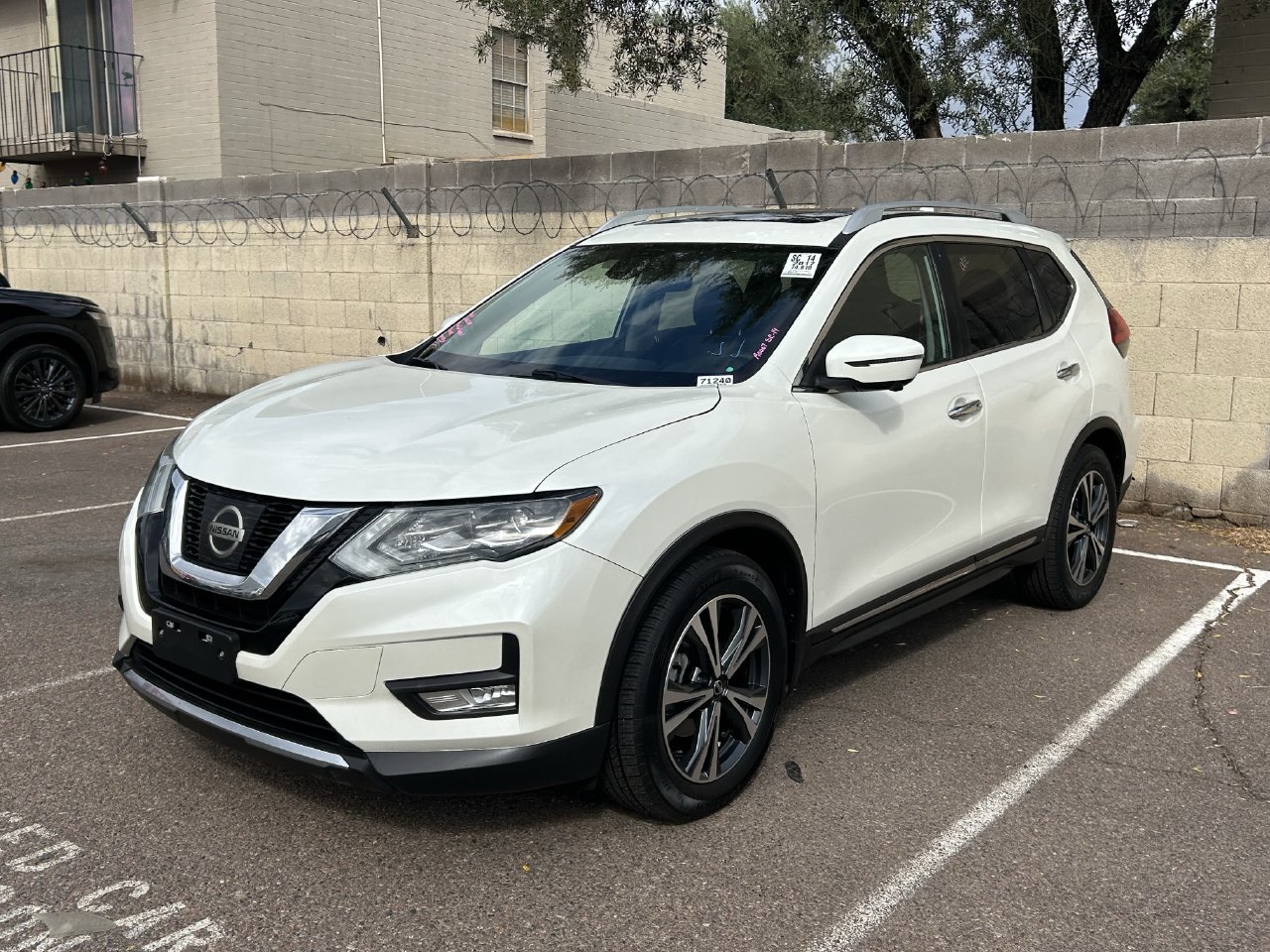 Used 2017 Nissan Rogue SL w/ SL Premium Package FWD image 15