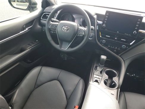 Used 2023 Toyota Camry XSE image 12