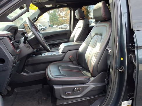 Used 2022 Ford Expedition Max Limited image 22