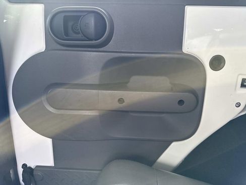 Used 2010 Jeep Wrangler Unlimited Rubicon w/ Dual Top Group image 15