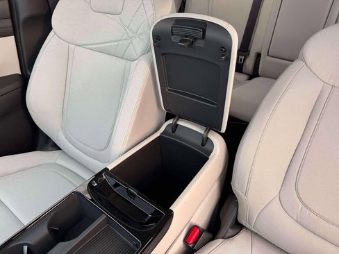 New 2026 Hyundai Tucson Blue SE image 18