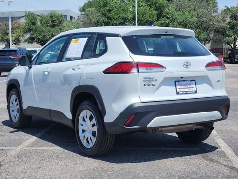 Certified 2024 Toyota Corolla Cross L AWD/4WD image 3
