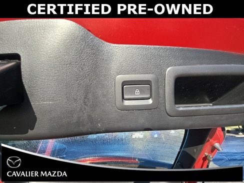 Used 2022 MAZDA MAZDA3 s image 31