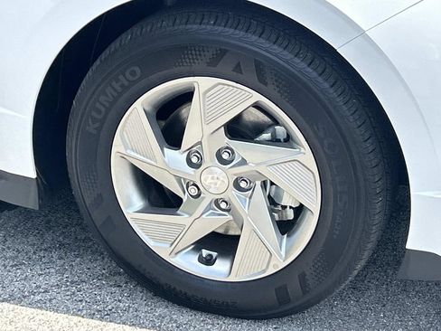Certified 2025 Hyundai Sonata SE FWD image 9