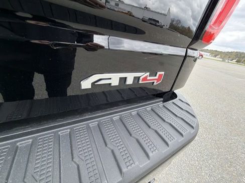 Used 2022 GMC Sierra 1500 AT4 w/ AT4 Premium Package AWD/4WD image 33