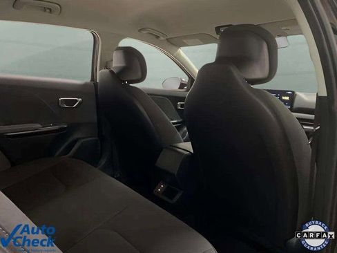 Used 2025 Kia K4 LX image 68