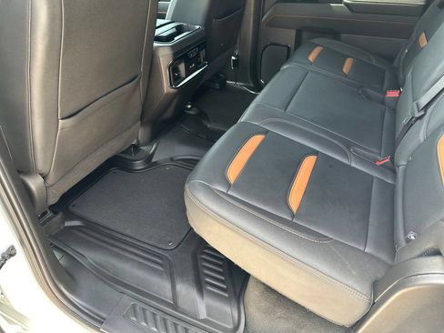 Used 2023 GMC Sierra 1500 AT4 w/ AT4 Premium Package AWD/4WD image 35