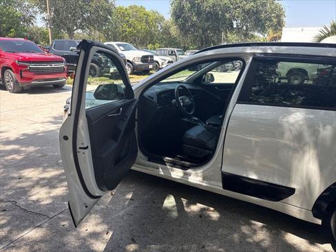 Used 2023 Kia Niro Wind w/ Wind Preserve Package FWD image 12