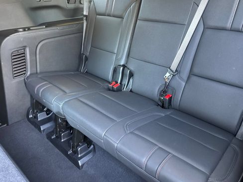 Certified 2026 Chevrolet Suburban RST RWD image 16
