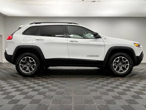 Used 2022 Jeep Cherokee Trailhawk w/ Premium Leather Package image 8