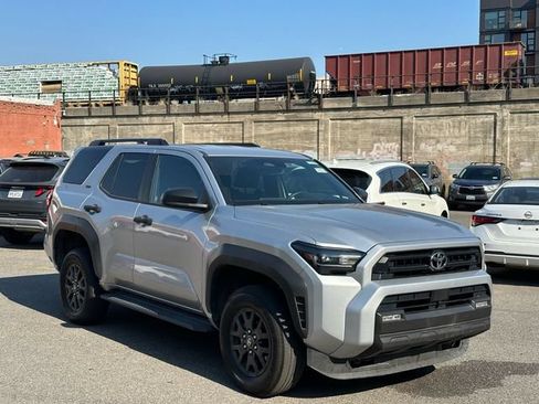 Used 2025 Toyota 4Runner SR5 AWD/4WD image 3