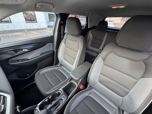 Used 2025 Chevrolet TrailBlazer LT image 34