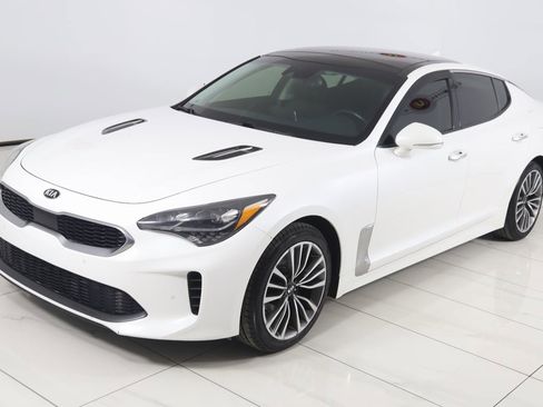 Used 2018 Kia Stinger Premium image 23